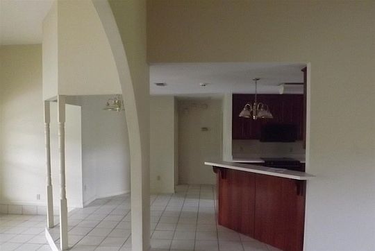 5th image of 1812 Vineyard Way
