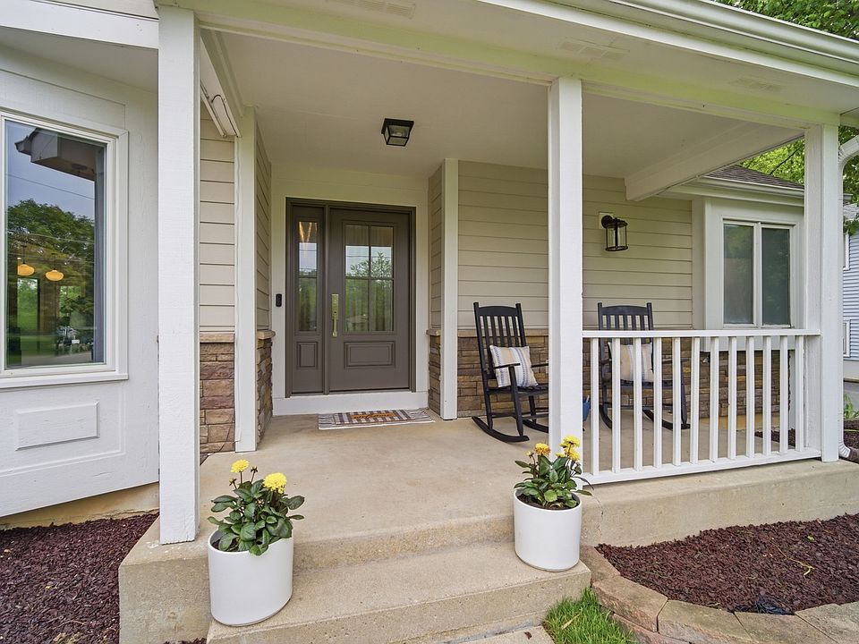 1920 Hazelwood Dr, Lindenhurst, IL 60046 | Zillow