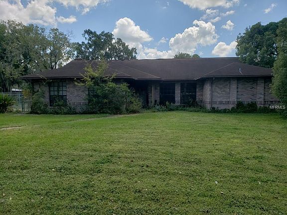 2nd image of 1005 E Renfro St