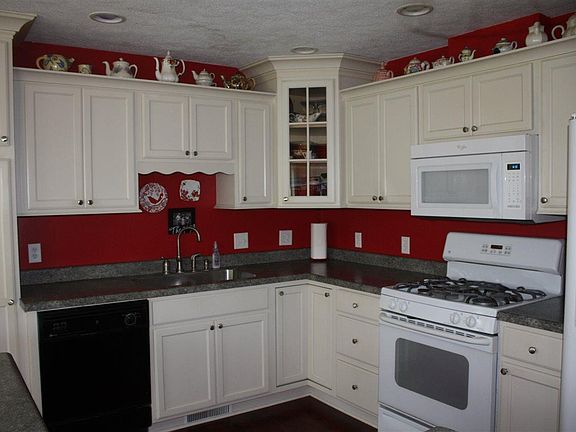 4th image of 335 Wood Hills Dr