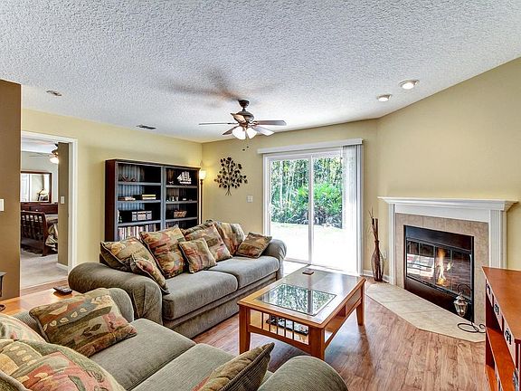 5th image of 86264 Venetian Ave