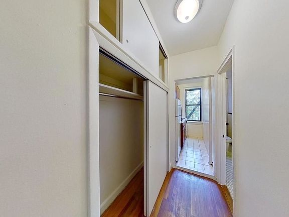 3rd image of 1224 Saint Nicholas Ave APT 6G