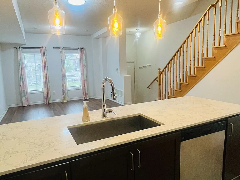 1040 Elton Way #5 — Photo 6