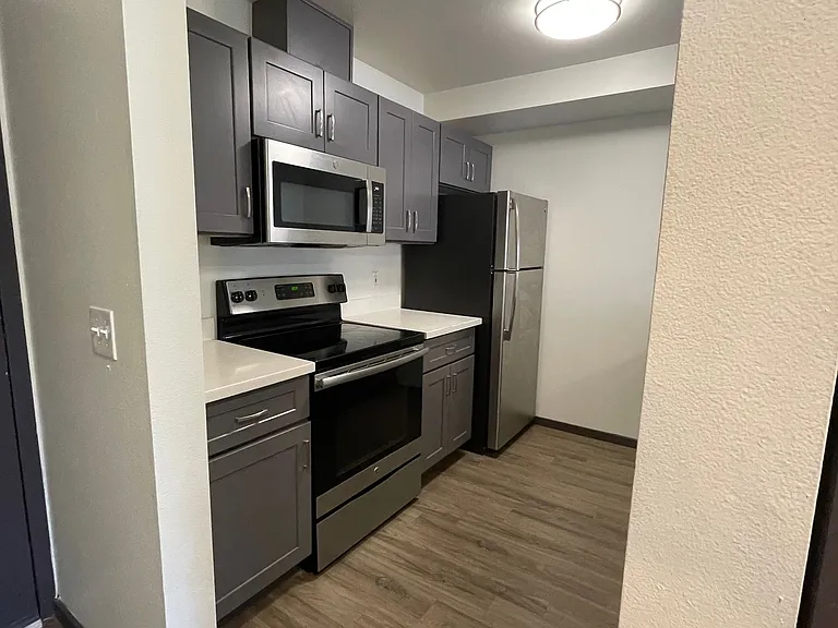 6040 Cali - Spacious 1 & 2 Units | Washer/Dryer | Private Balcony | Lots on Natural Light — Photo 2