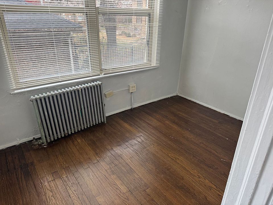 1st image of 6932-34 S Jeffery Blvd #1