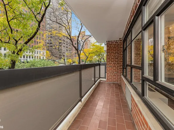 750 Park Avenue image 11 of 12