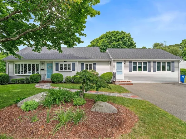 94 Forest St, Braintree, MA 02184