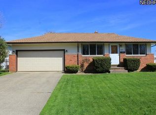 36051 Hillcrest Dr, Eastlake, OH 44095