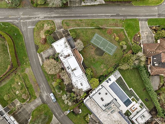 2nd image of 9808 NE 33rd Street