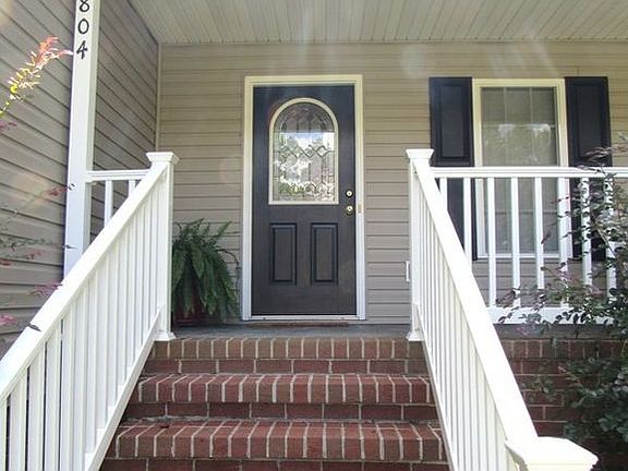 2nd image of 804 Holmes St