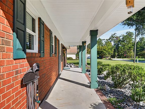 2nd image of 46 E Cameron Court