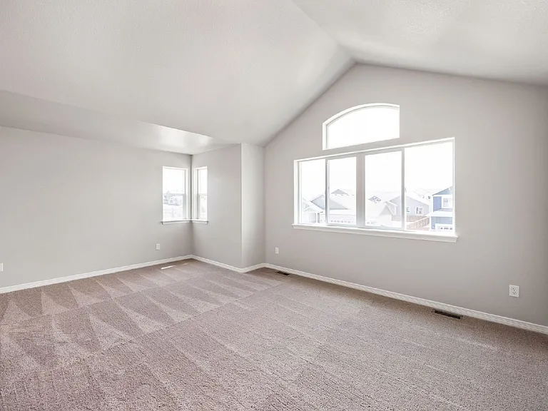 5694 Olathe Ave — Photo 9