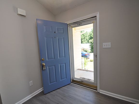 2nd image of 205 W Wyatts Pond Ln