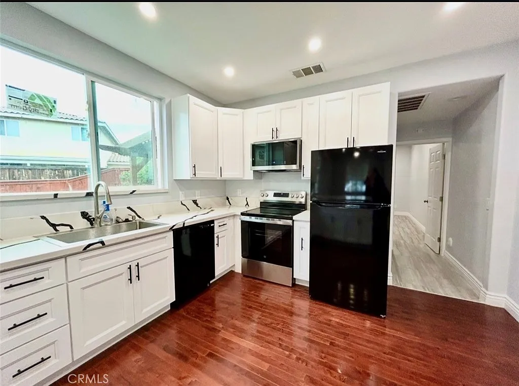 1 bed, 700 sqft, $1,650 — Photo 4