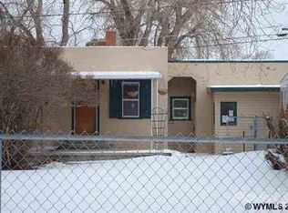 1017 8th St, Rawlins, WY 82301