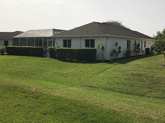 3rd image of 3253 44th Dr E
