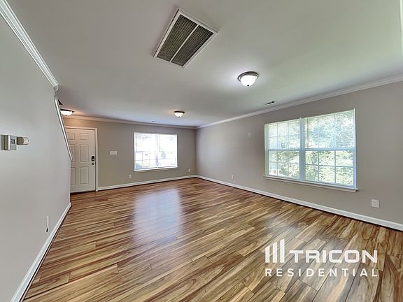 2nd image of 2224 Southwind Dr
