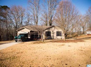 2237 Hillview St NW, Hartselle, AL 35640