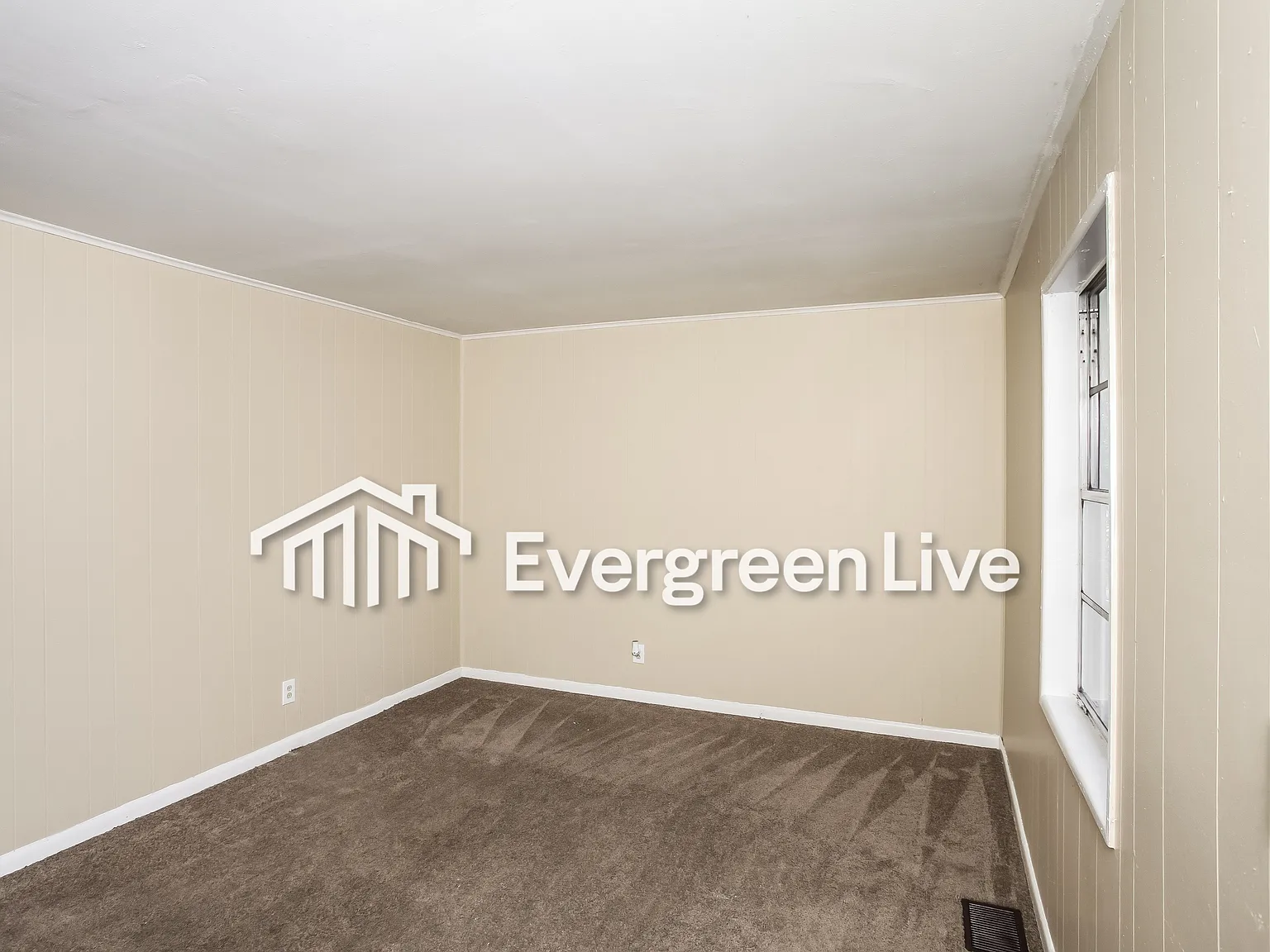3 bed, 1.0 bath, 1000 sqft, $1,245 — Photo 3