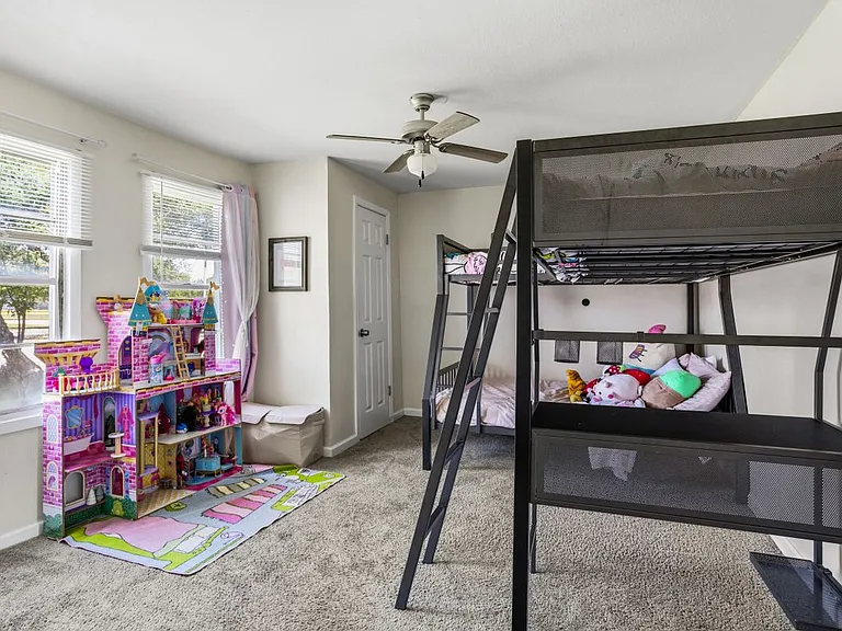 516 E Wintergreen Rd — Photo 20