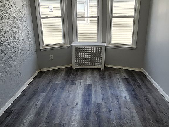 3rd image of 1760 Winfield St Floor 2