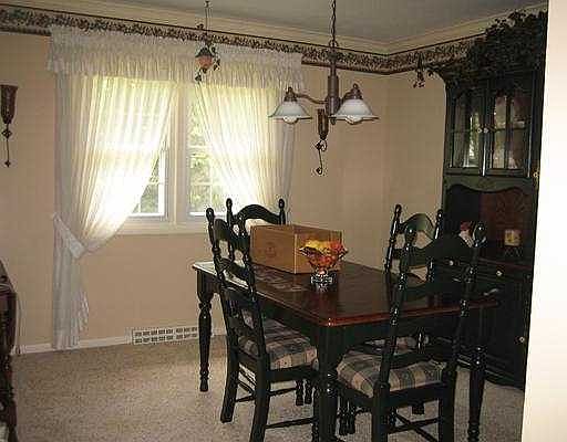 4th image of 3619 Meadow Ln