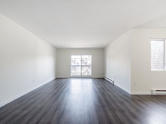 4th image of 33850 Fern St #304