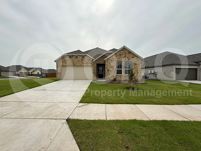 5105 Auburn Trace Ln — Photo 2