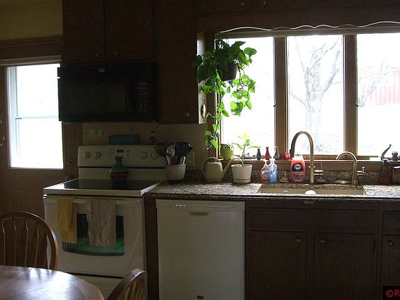 2nd image of 103 W North St
