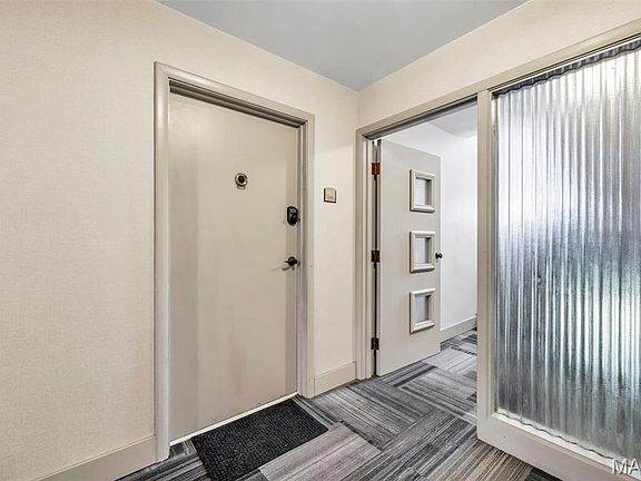 4th image of 3 Delcrest Ct APT 102