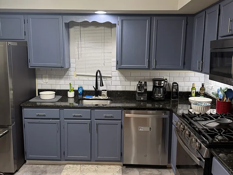 12 Nicholas Ct #12 — Photo 5