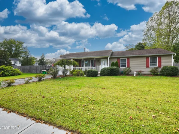 60 N Main Street N, Farmingdale, NJ 07727