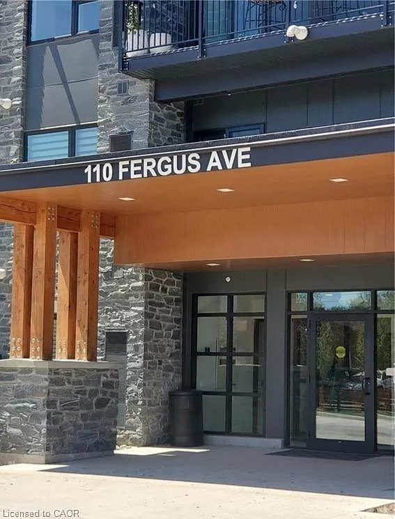 1 bed, 1.0 bath, 708 sqft, $2,000 — Photo 2