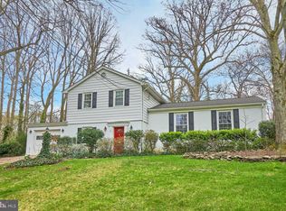 4202 Breezewood Ln, Annandale, VA 22003