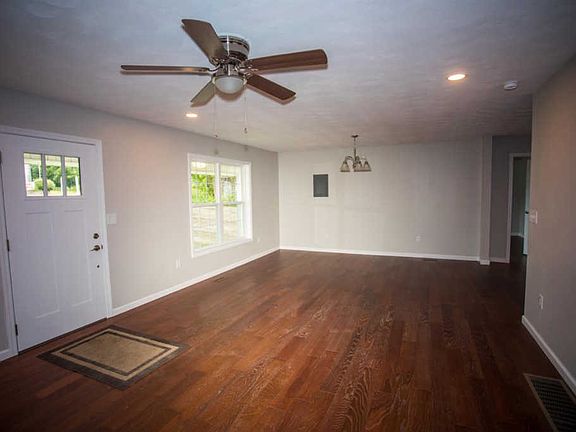 5th image of 10180 Main St