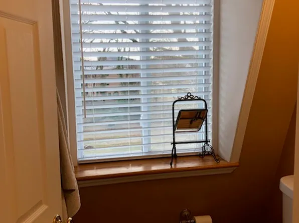 9238 Okla Dr, Fairfax, VA