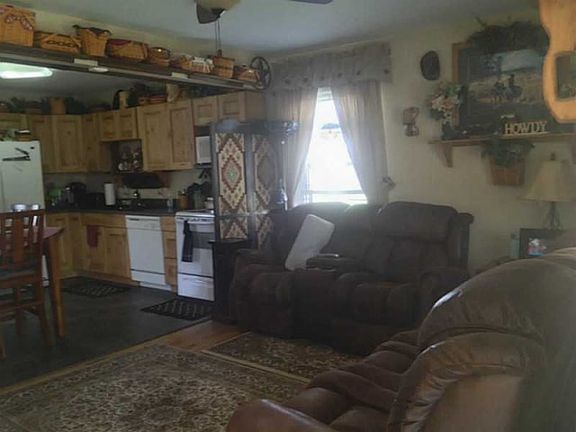 4th image of 2032 Kildare Ave