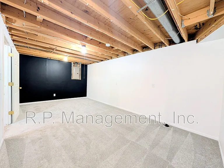 4382 Rosebriar Ave — Photo 15