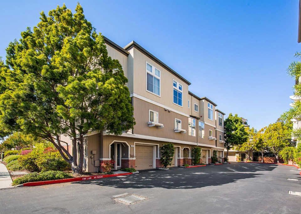 1st image of 903 Emerald Bay Ln #31