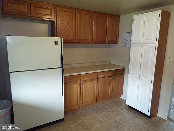 4th image of 2407 Alma Rd
