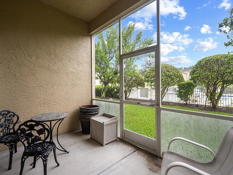 112 Lighthouse Cir #G — Photo 11