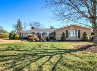 552 Brandonwood Rd, Kingsport, TN 37660