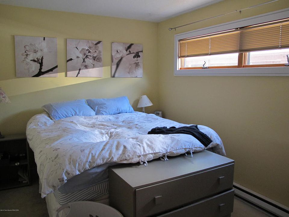 1st image of 4013 W Lake Creek Dr