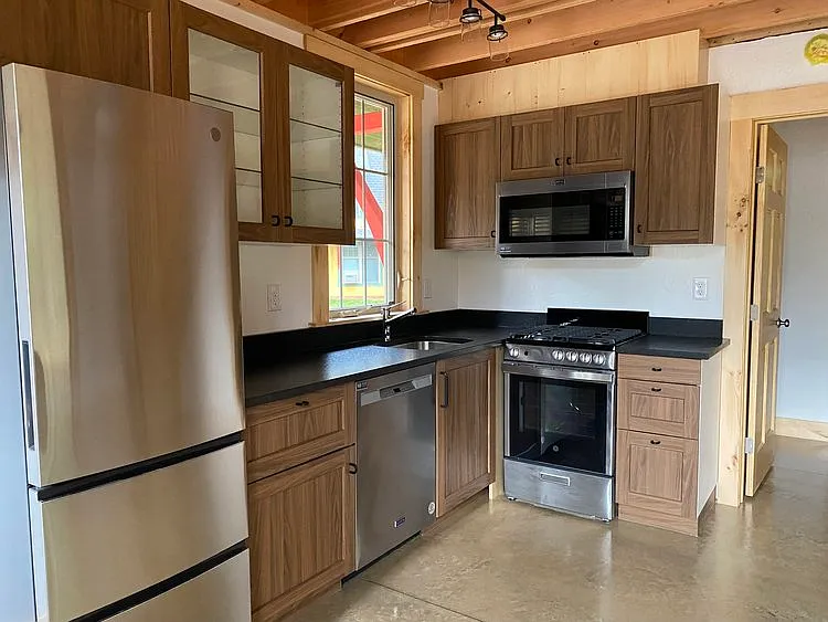 52 Main St #10 — Photo 7