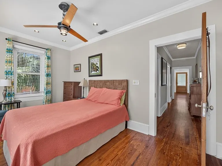 1555 Belmonte Ave — Photo 22