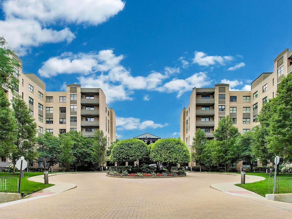 1st image of 4545 W Touhy Ave APT 712E