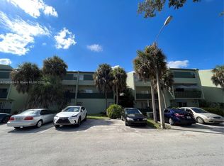 8905 NW 28th Dr #17, Pompano Beach, FL 33065