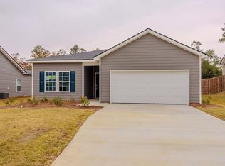 68 Wood Hill Dr, Smiths Station, AL 36870