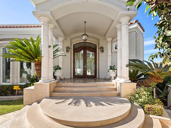 3rd image of 7356 Brodiaea Way