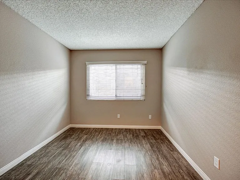 Tierra Palms Apartment Homes — Photo 71